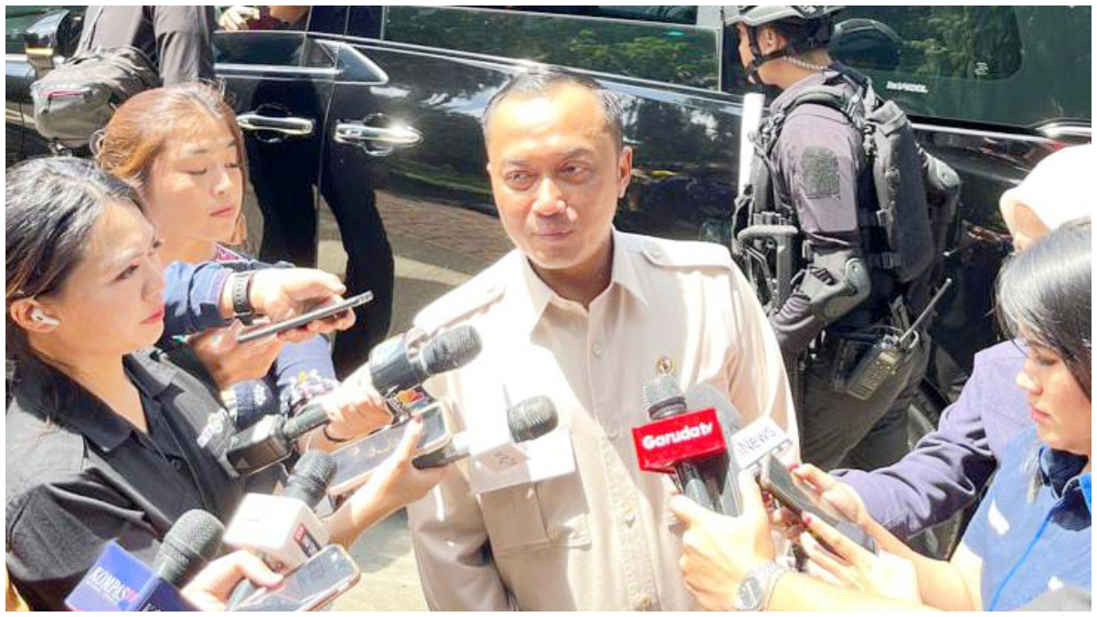 Mensesneg Prasetyo Hadi saat menyampaikan keterangan di lokasi retret Padepokan Garudayaksa, Hambalang Bogor.