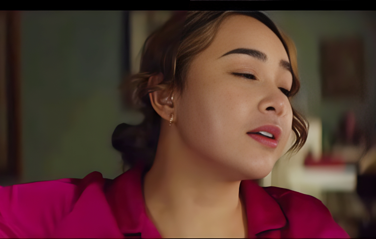 Akting Amanda Manopo di&nbsp;film Check Out Sekarang, Pay Later (CAPER).
