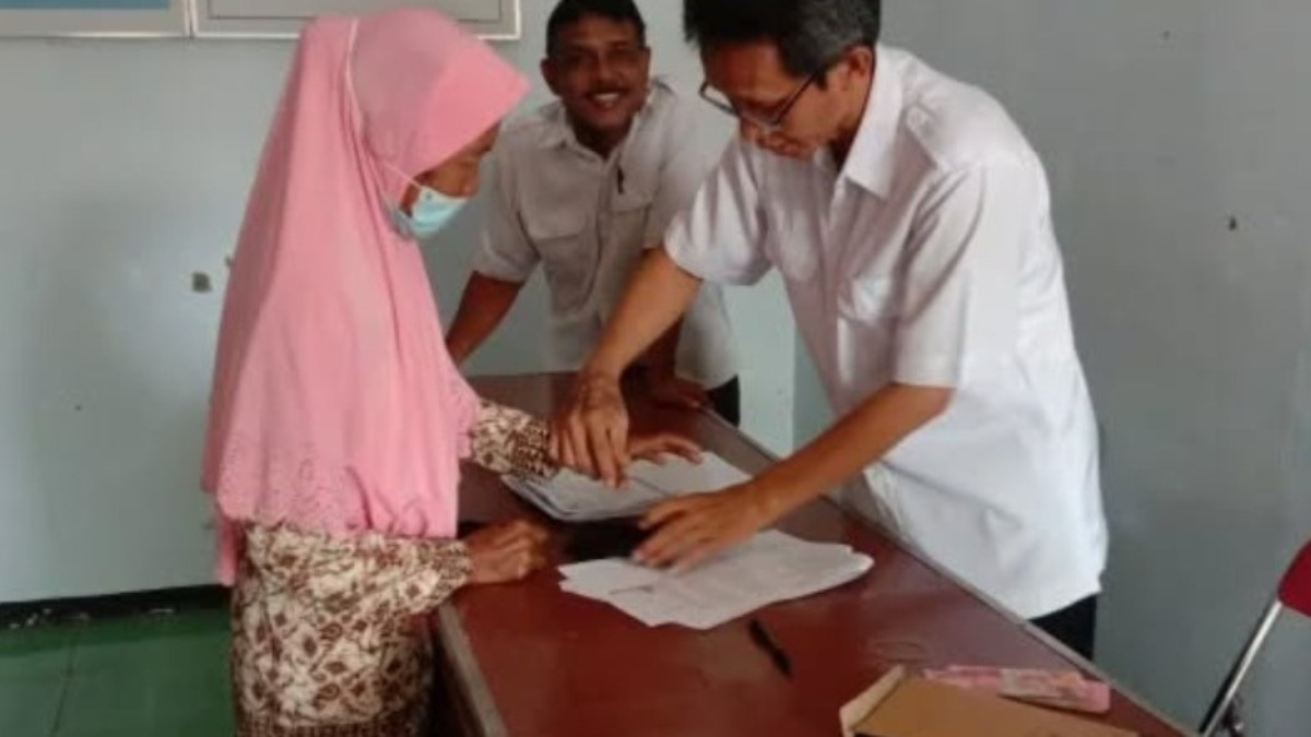 Ilustrasi proses penyaluran bantuan sosial atau bansos