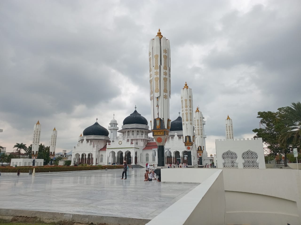 Suasana Mesjid Raya Baiturrahman, Banda Aceh.