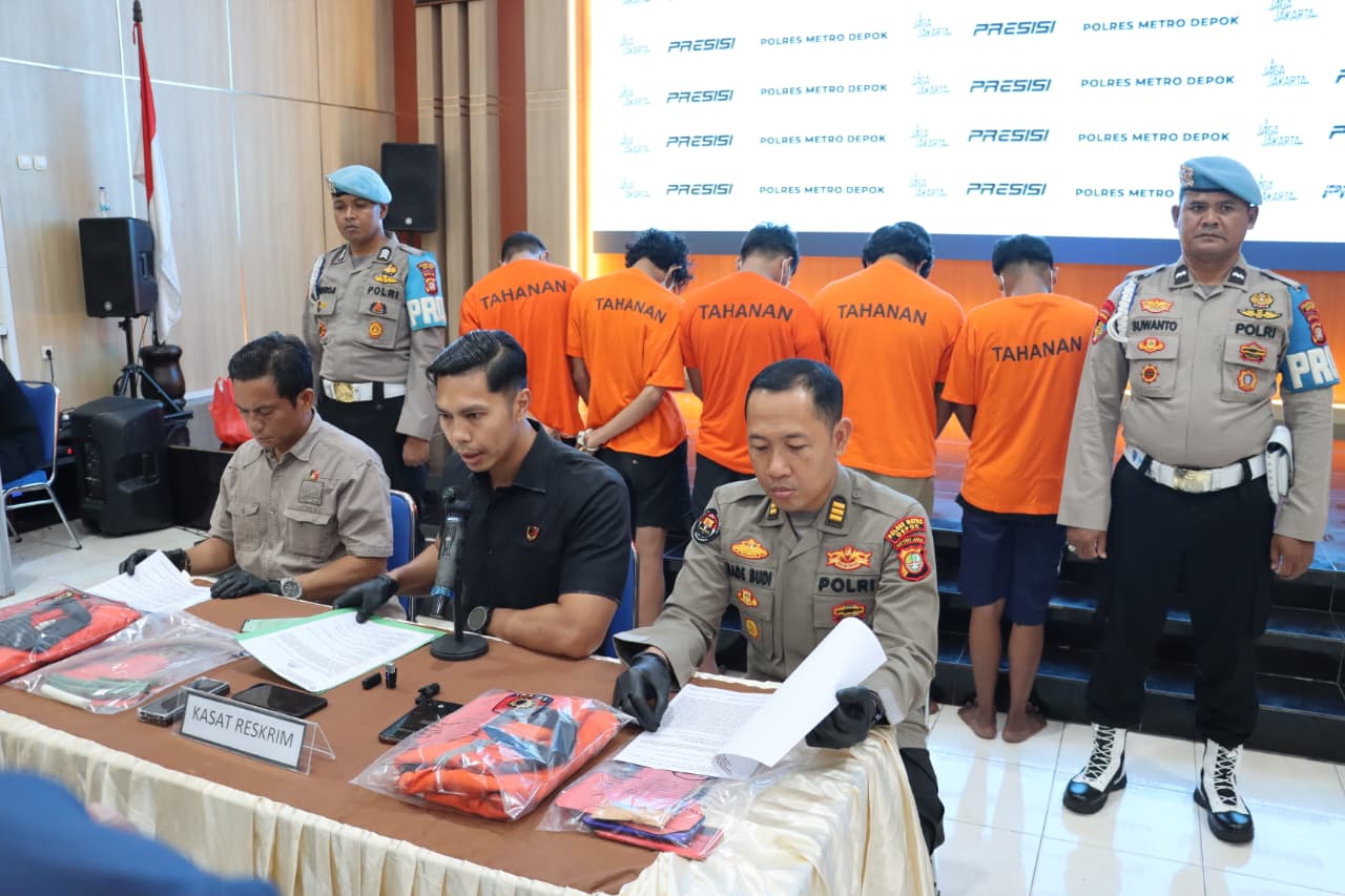 Polres Metro Depok, saat merilis tersangka terduga pelaku penganiayaan di Tapos Depok.
