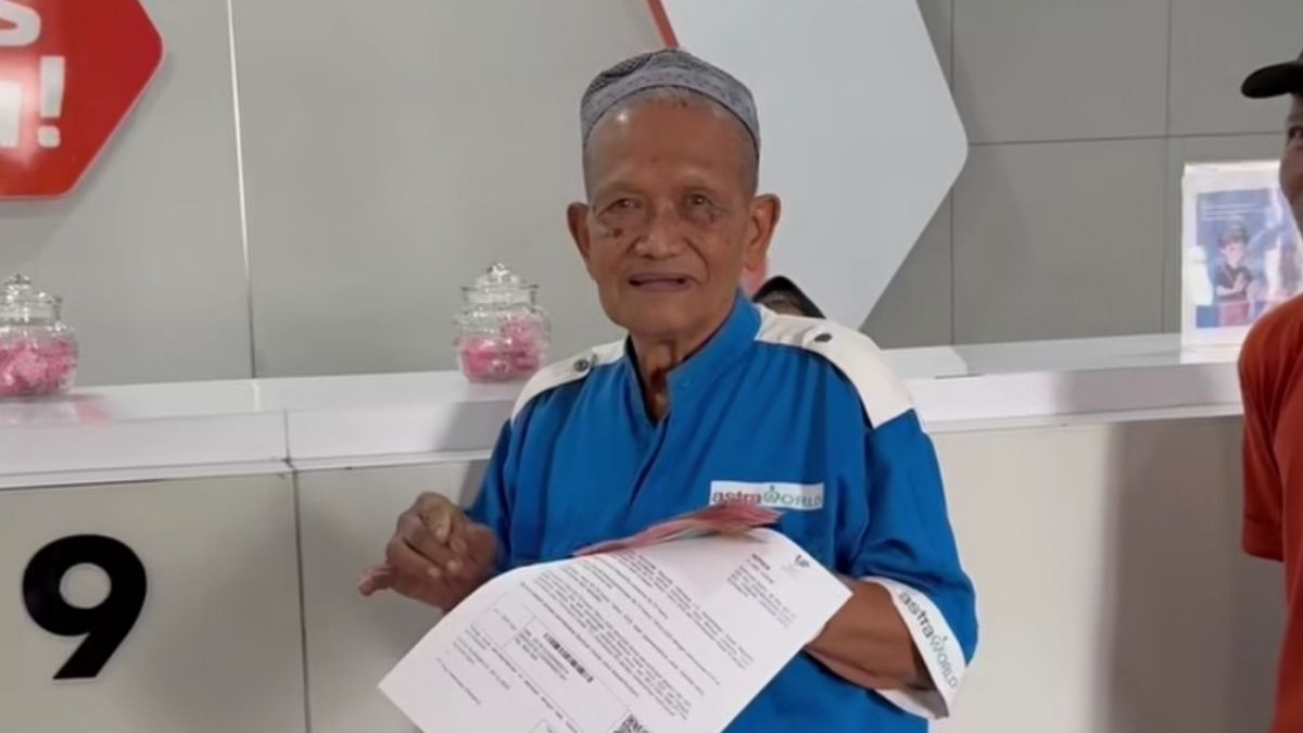 Ilustrasi KPM mencairkan bansos susulan