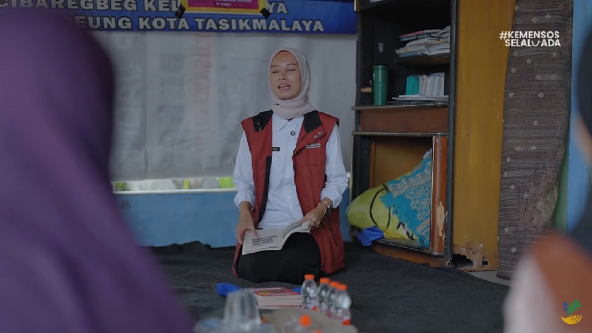 Ilustrasi. Pendampingan KPM bansos PKH.