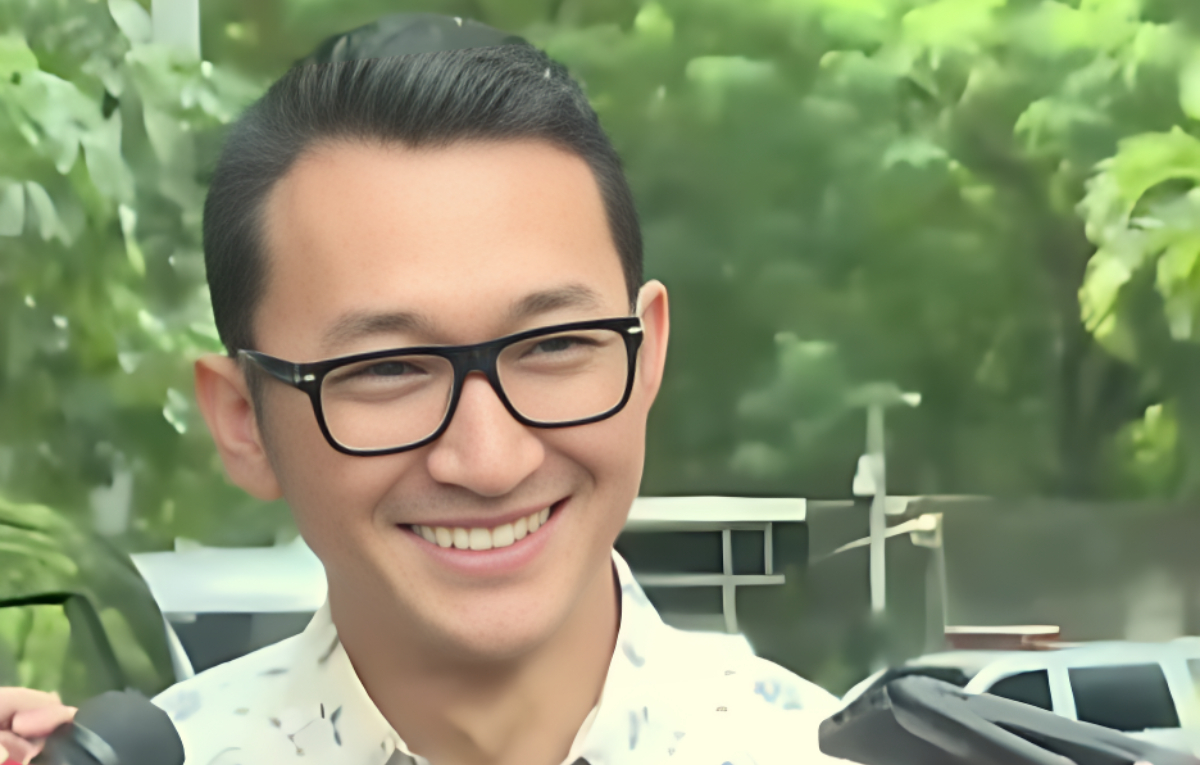 Juru bicara KPK, Budi Prasetyo saat memberikan keterangan kepada wartawan.