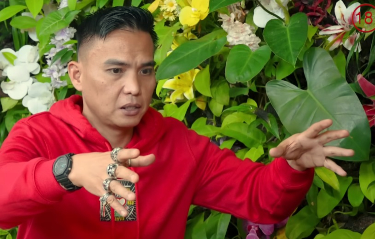 Hard Gumay membeberkan penerawangannya.