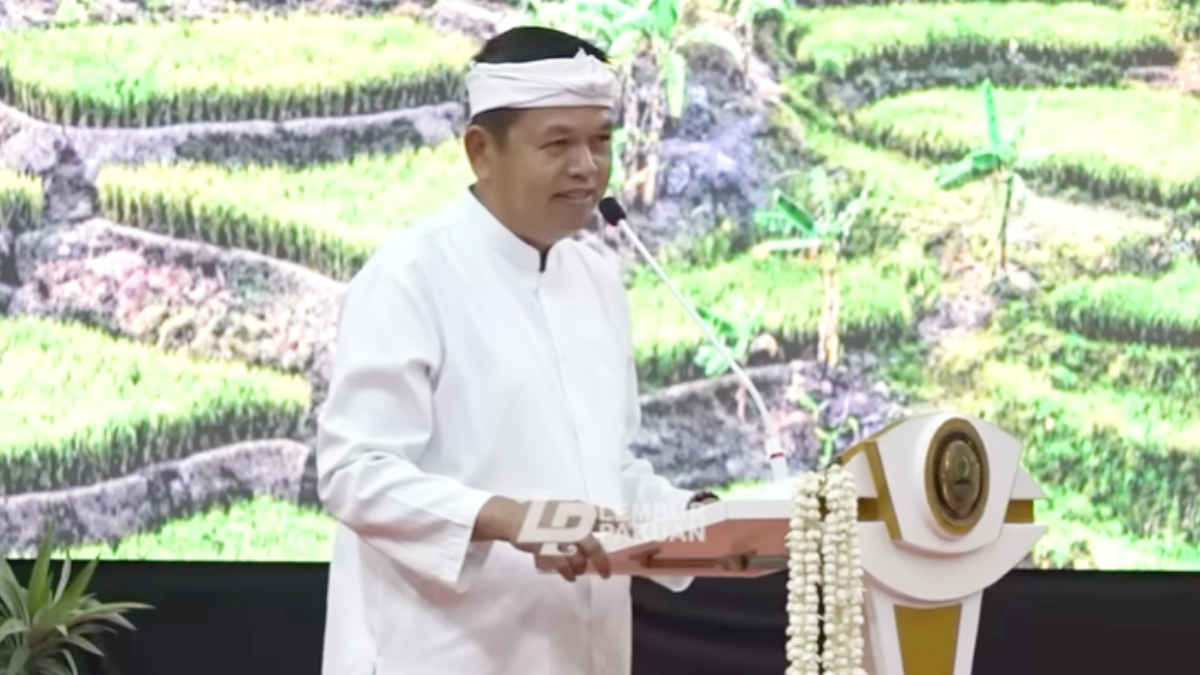 Gubernur Jawa Barat Dedi Mulyadi saat menyampaikan pidato di Bale Gede Pakuan.