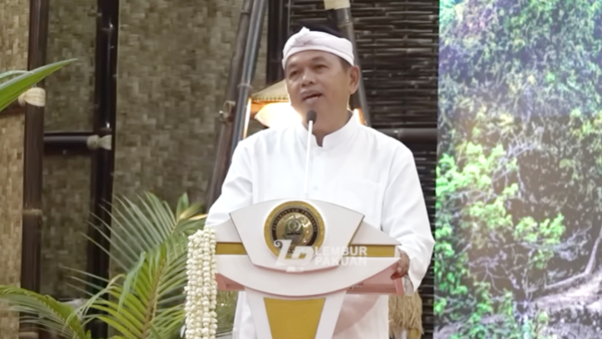 Gubernur Jawa Barat Dedi Mulyadi saat menyampaikan pidato di Bale Gede Pakuan.