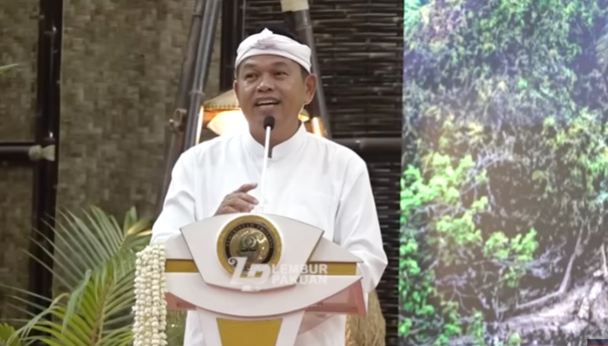 Gubernur Jawa Barat Dedi Mulyadi saat menyampaikan pidato di Bale Gede Pakuan.
