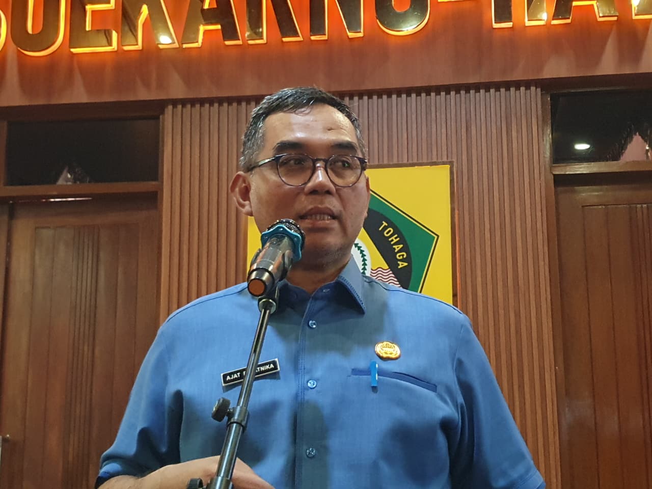 Sekda Kabupaten Bogor, Ajat Rochmat Jatnika saat menyampaikan keterangan. 