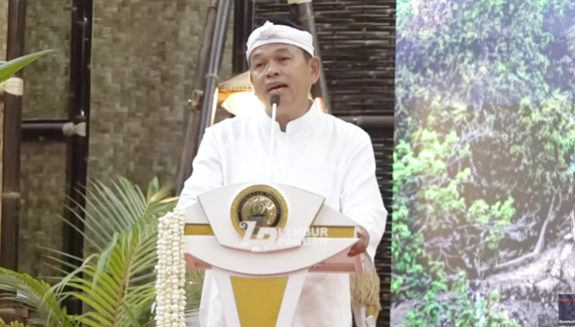Gubernur Jawa Barat Dedi Mulyadi saat menyampaikan pidato di Bale Gede Pakuan.