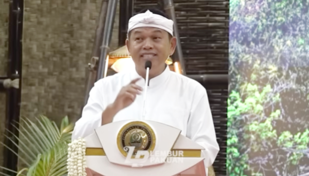 Gubernur Jawa Barat Dedi Mulyadi saat menyampaikan pidato di Bale Gede Pakuan.