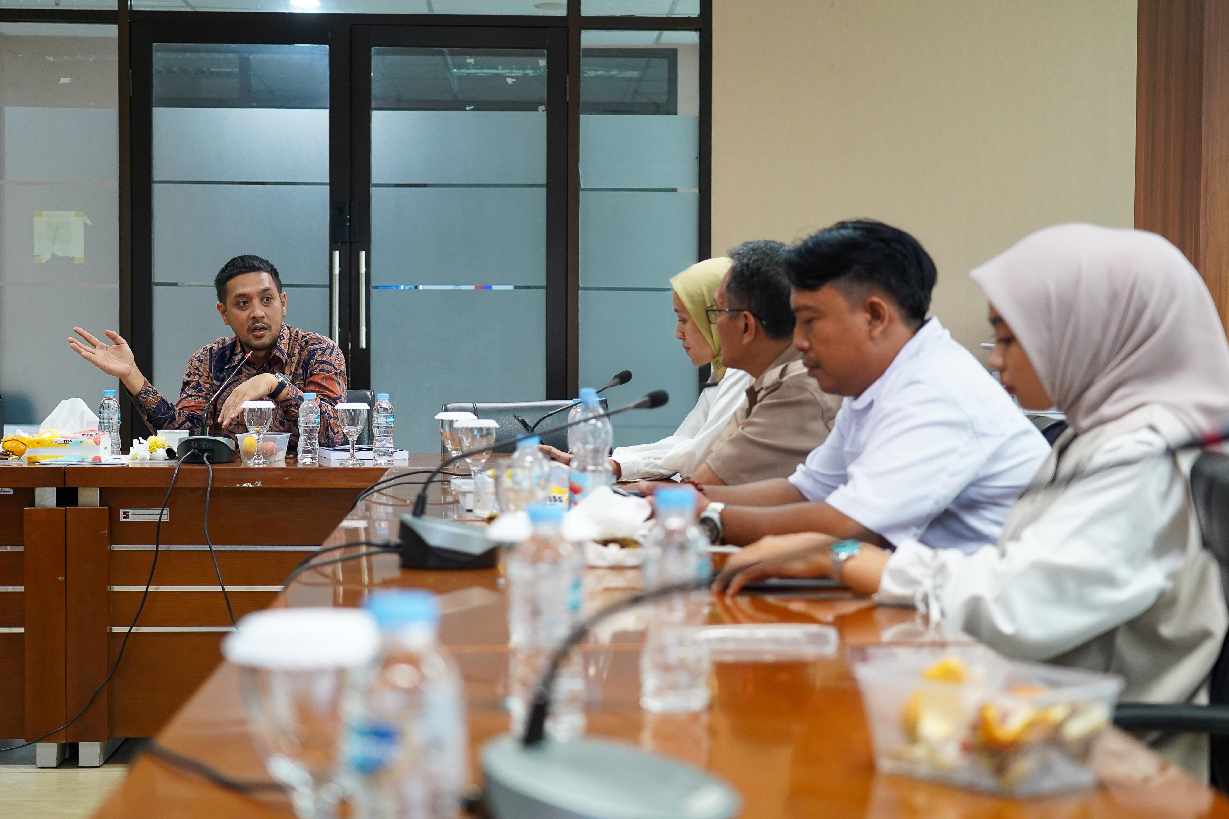 Rapat pembahasan Rencana Kerja dan Anggaran (RKA) Tahun 2026 Perumda Transportasi Pakuan bersama DPRD Kota Bogor.