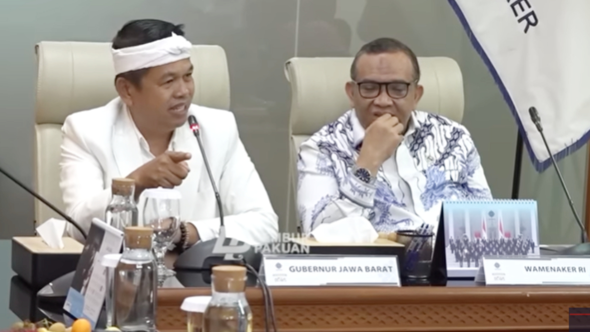 Gubernur Jawa Barat Dedi Mulyadi saat bertemu&nbsp;Wakil Menteri Ketenagakerjaan (Wamenaker) Afriansyah Noor.