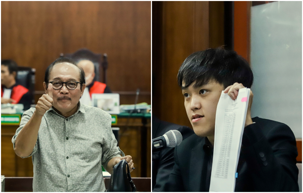 Kuasa hukum PT Jawa Pos, Kimham Pentakosta (kanan) memperlihatkan data saat persidangan.