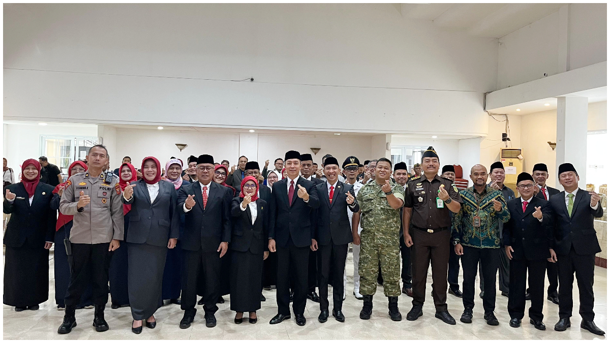 Pelantikan sejumlah pejabat Pimpinan Tinggi Pratama dan Administrator oleh Wali Kota Bogor Dedie Rachim.