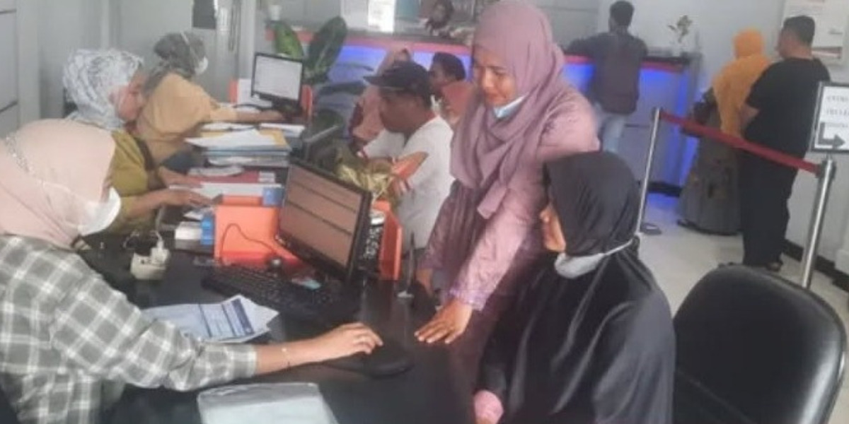 Ilustrasi pendistribusian bansos kepada KPM