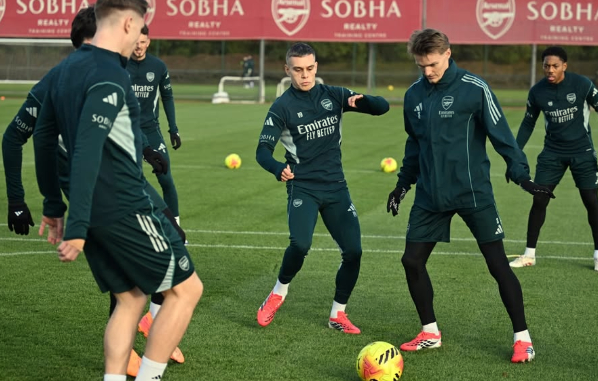Skuad Arsenal sedang berlatih jelang menghadapi&nbsp;Nottingham Forest.
