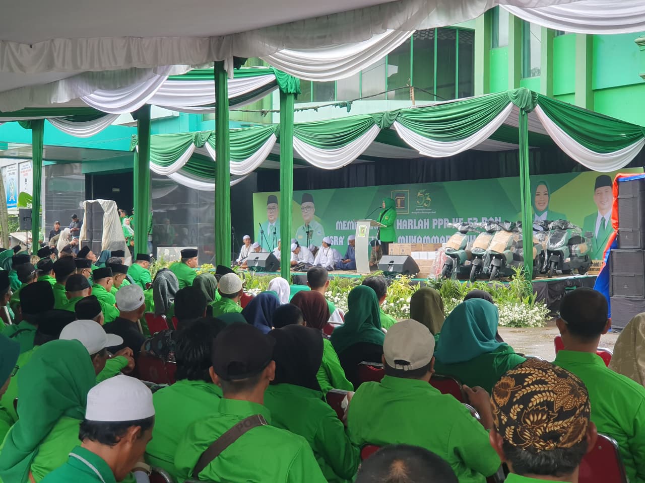 PPP Kabupaten mengadakan syukuran hari lahir Partai PPP ke 53 di Kantor DPC PPP, Kabupaten Bogor.