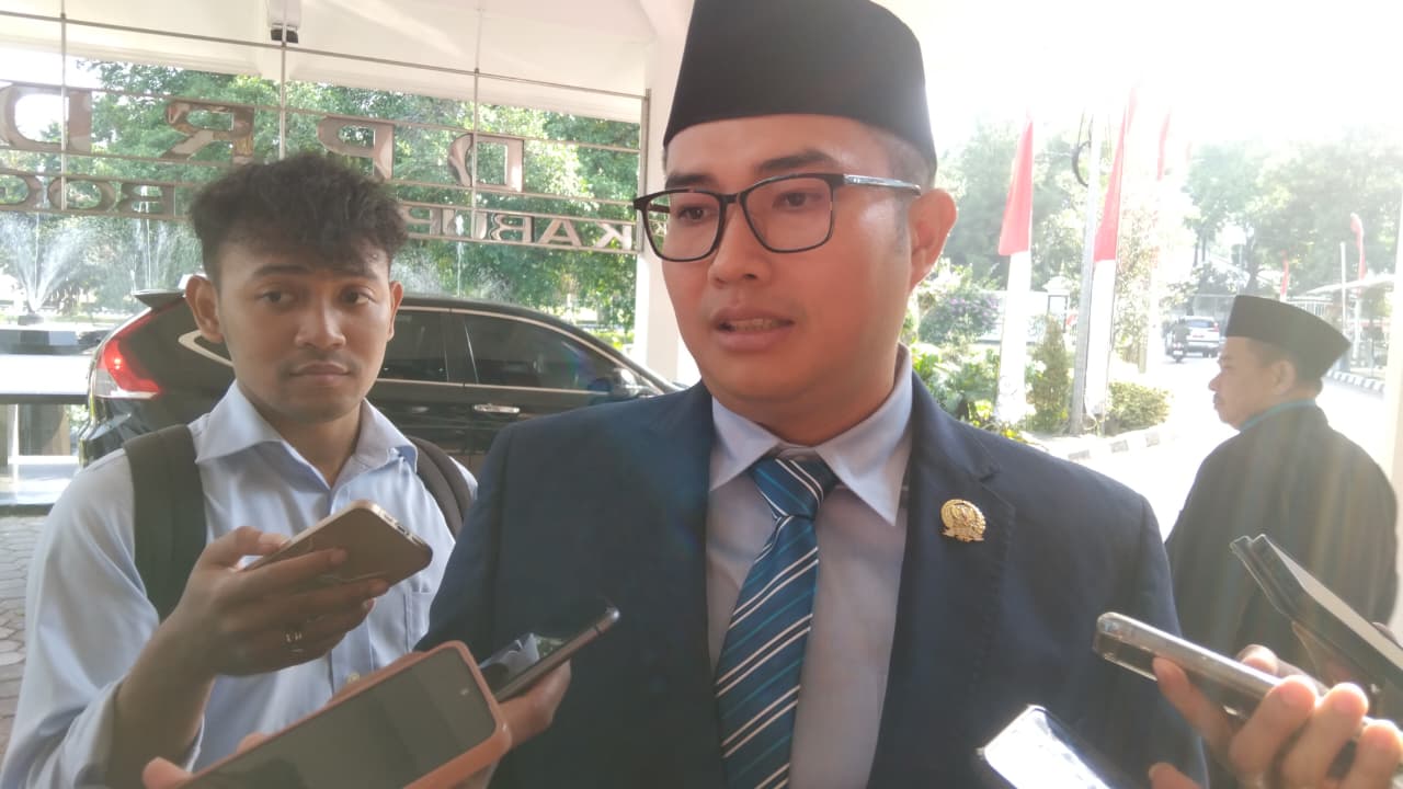 Ketua DPRD Kabupaten Bogor, Sastra Winara saat dimintai keterangan oleh Radar Bogor.
