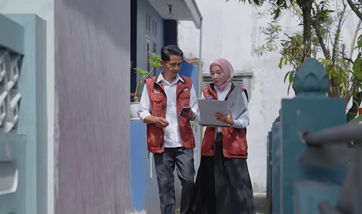 Ilustrasi pendamping sosial akan memberi sosialisasi terkait larangan menabung di kks karena bisa berakibat kpm dicoret dari daftar penerima bansos 2026
