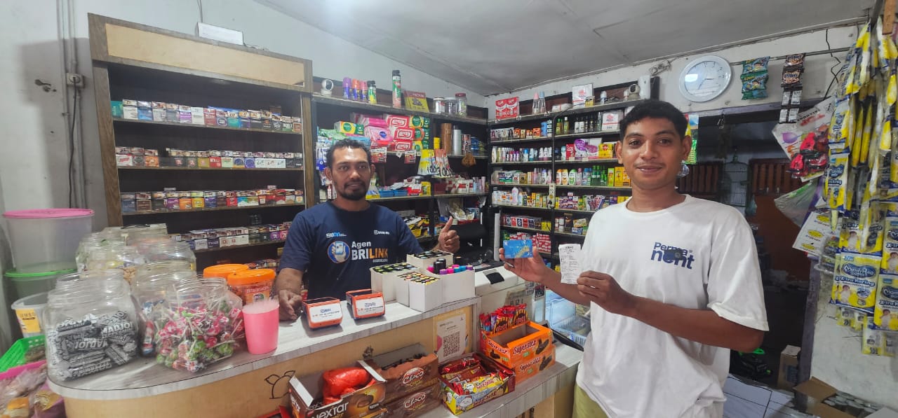 Kamaludin Lahiji, Agen BRILink ini raih predikat Jawara Nasional.