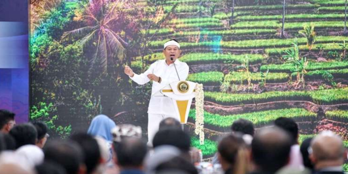 Gubernur Jawa Barat Dedi Mulyadi dorong pembangunan desa tahun 2026.