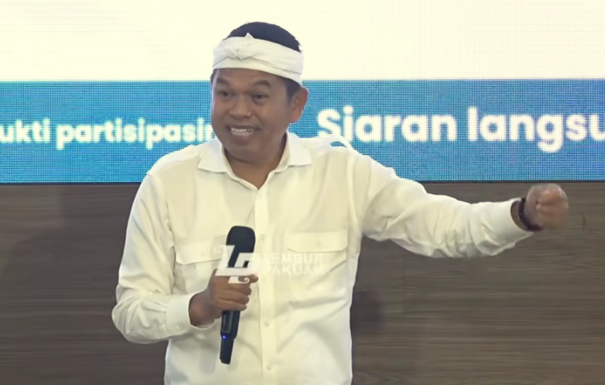 Gubernur Jawa Barat, Dedi Mulyadi menjelaskan penyebab banjir di Bekasi dan Karawang.
