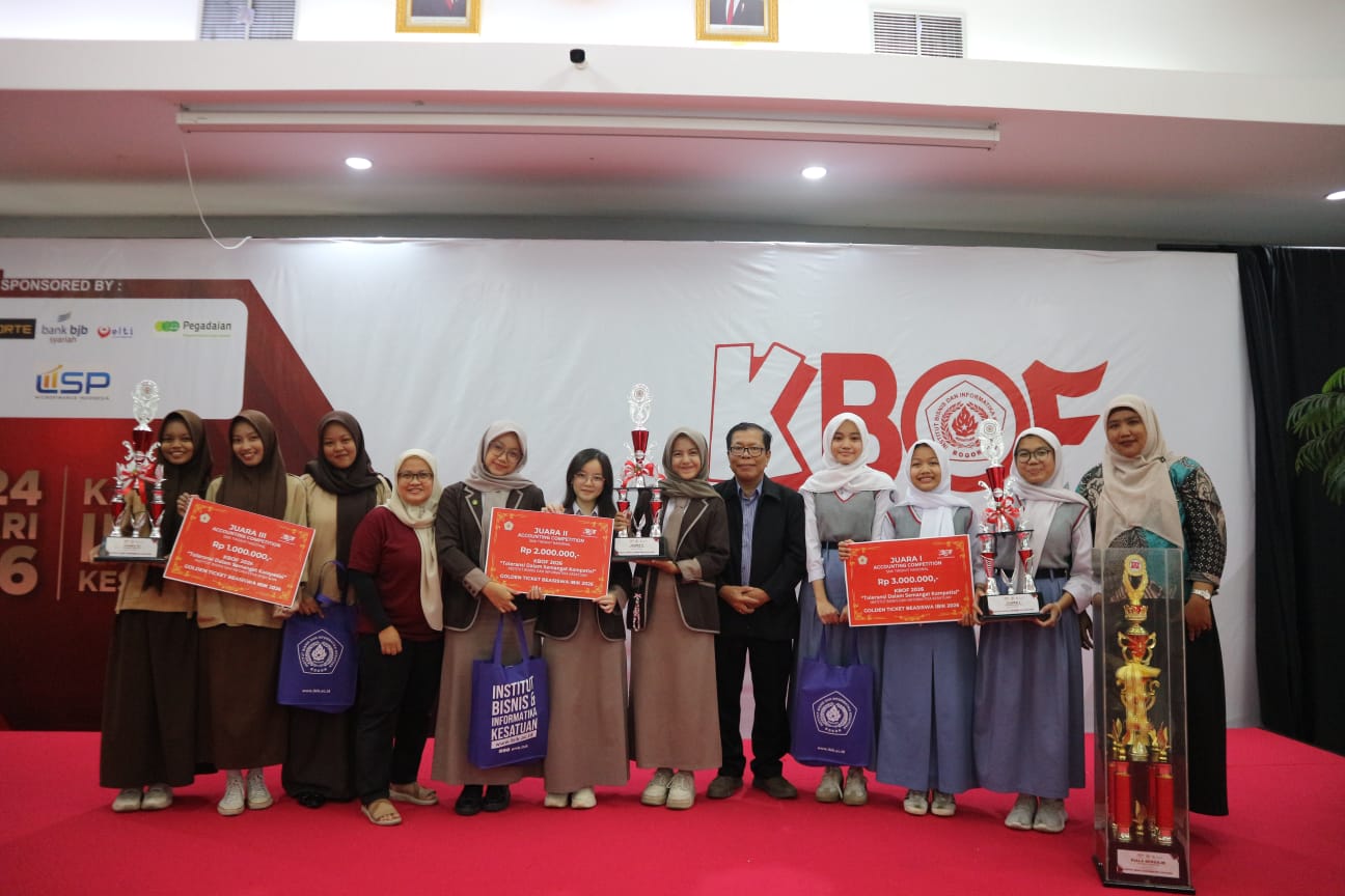 Penyerahan hadiah kepada para juara Bogor Olimpik Festival (KBOF) 2026 IBI Kesatuan.