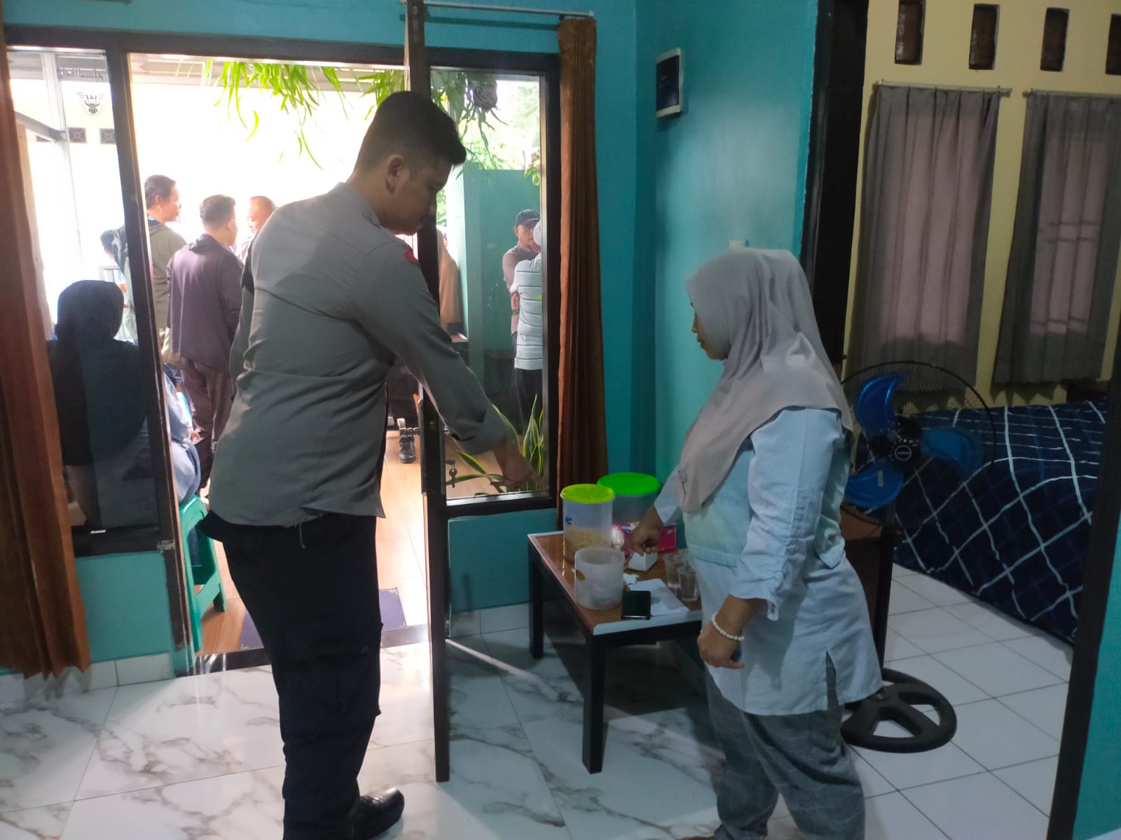 Polisi amankan maling di rumah Sri Mulyani, warga Kota Depok.