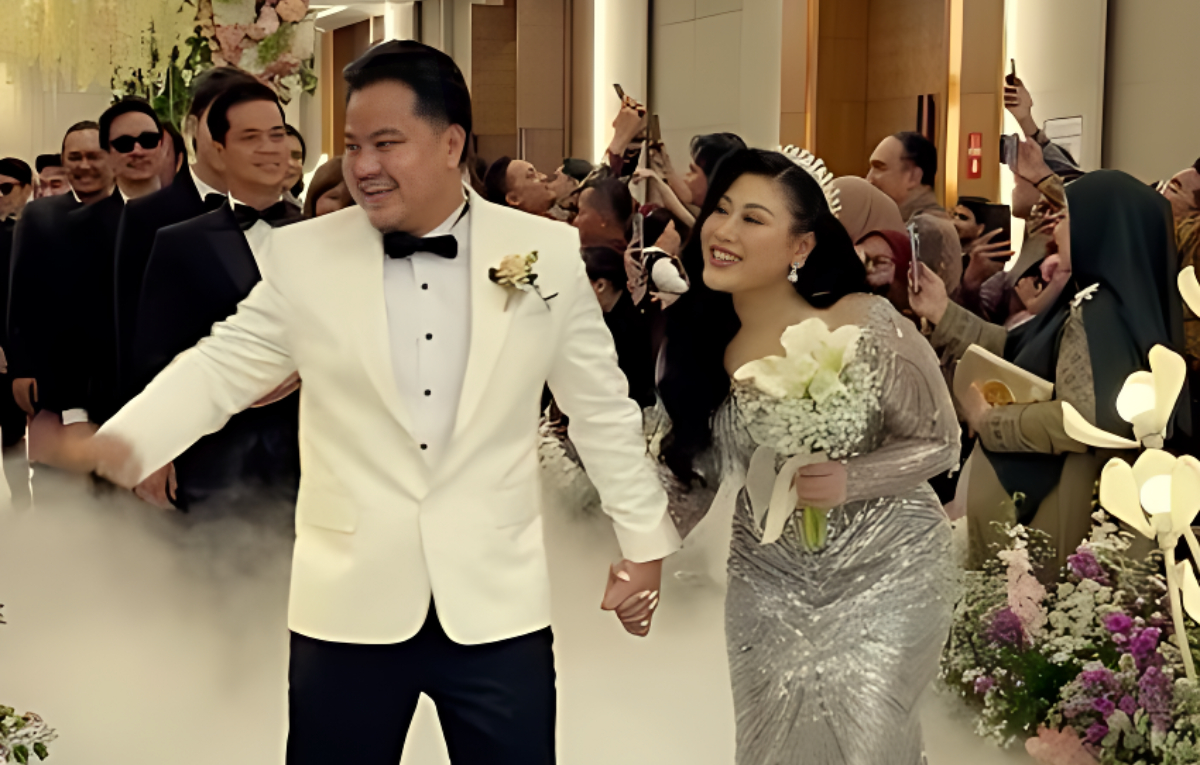 Boiyen dan&nbsp;Rully Anggi Akbar saat menikah.