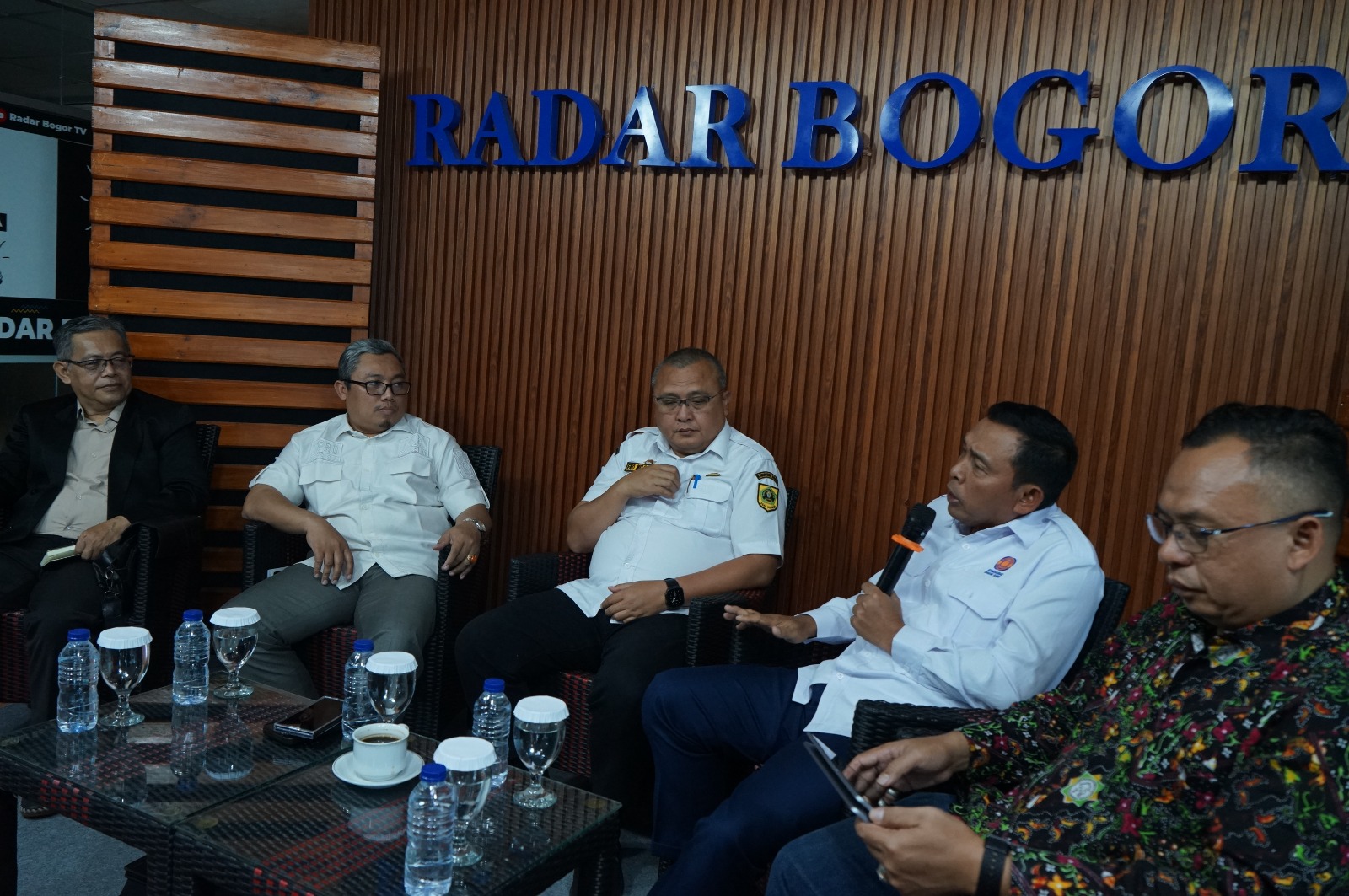 Suasana dialog interaktif di Graha Pena Radar Bogor, dengan tema Moratorium Pembangunan Perumahan di Kabuapten Bogor, Rabu 28 Januari 2026.