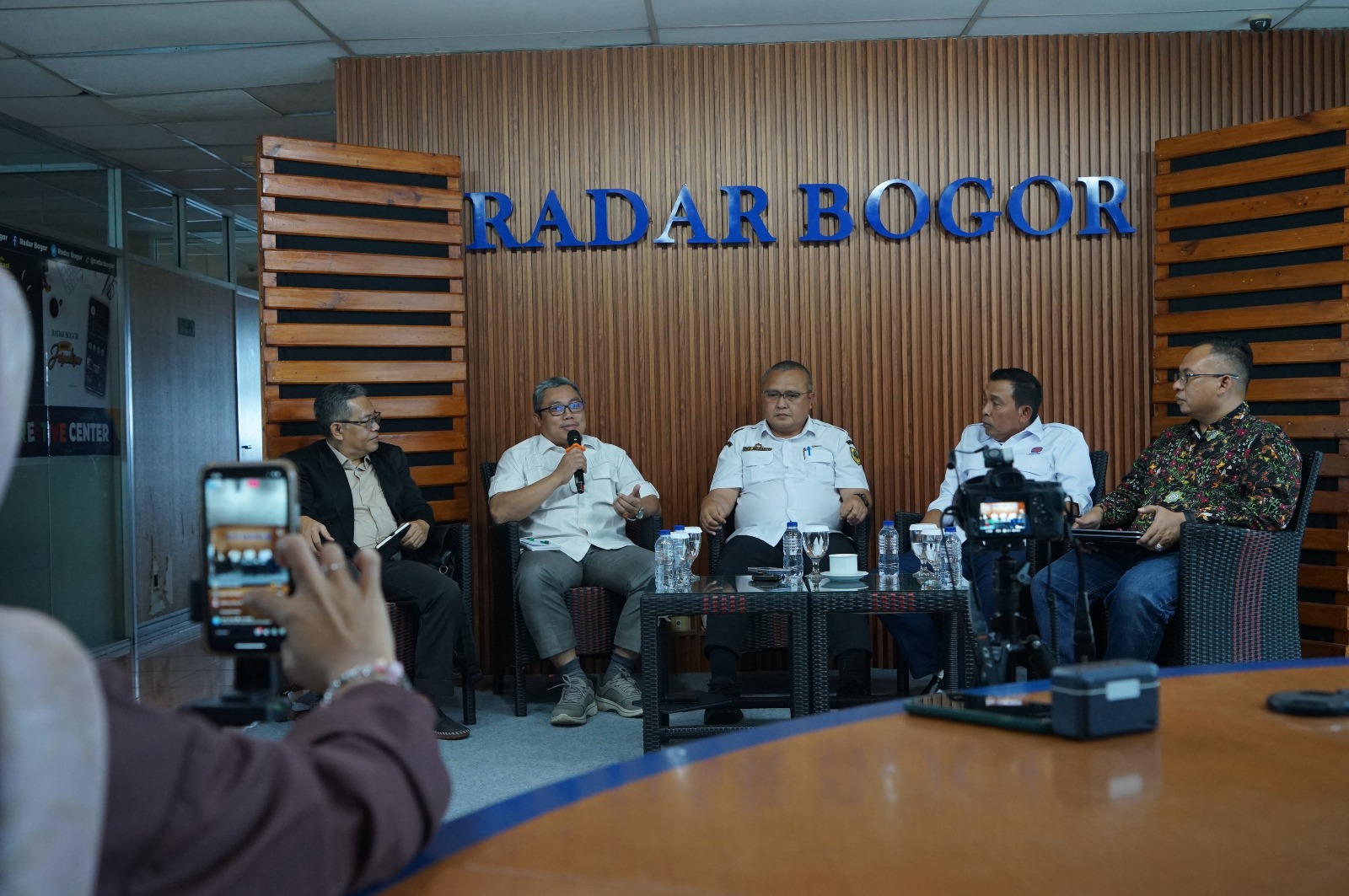Dialog interaktif di Graha Pena Radar Bogor, dengan tema Moratorium Pembangunan Perumahan di Kabuapten Bogor, Rabu 28 Januari 2026.