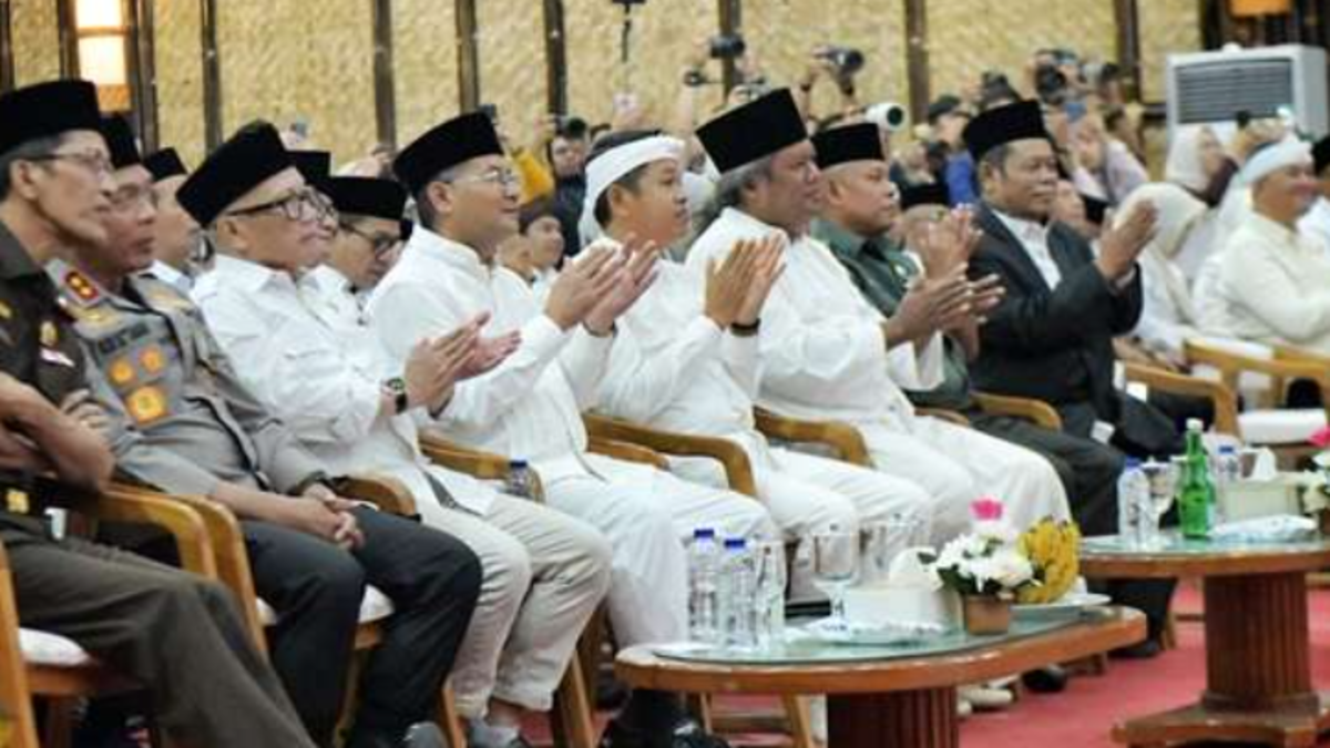 Gubernur Jawa Barat Dedi Mulyadi saat hadir di acara pelantikan MUI Jabar.