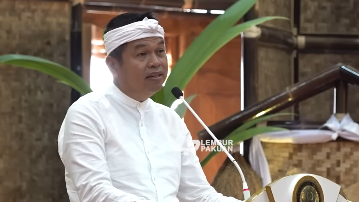 Gubernur Jawa Barat Dedi Mulyadi menyampaikan keterangan terkait peristiwa longsor di Kota Bogor.