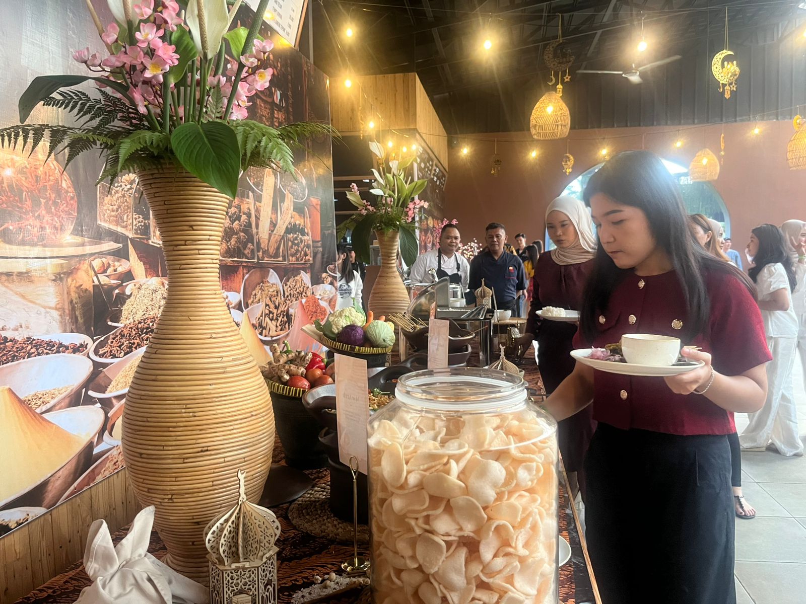 Program berbuka puasa tematik dalam menyambut Ramadhan 1447H/2026 di Enchanting Valley Bogor mulai 21 Februari-18 Maret 2026.