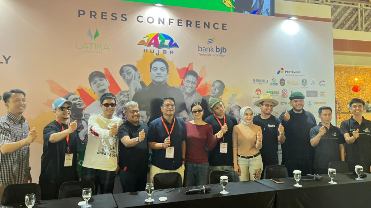 Panitia memperkenalkan pengisi acara dan konsep acara Jazz Hujan pada konferensi pers Sabtu, 31 Januari 2026.