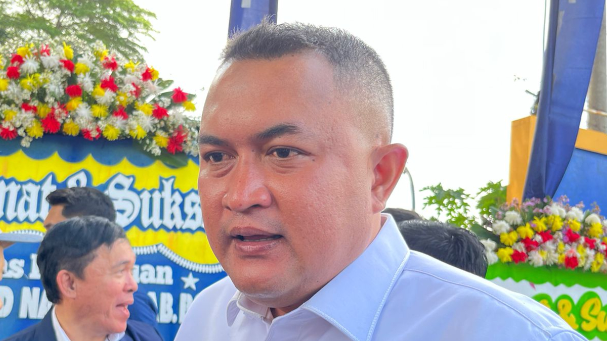 Bupati Bogor Rudy Susmato saat menyampaikan keterangan kepada wartawan.