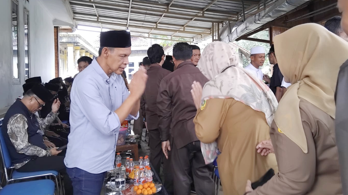 Wakil Bupati Bogor Ade Ruhandi atau Jaro Ade berduka karena sang anak Al Ridwan meninggal dunia.