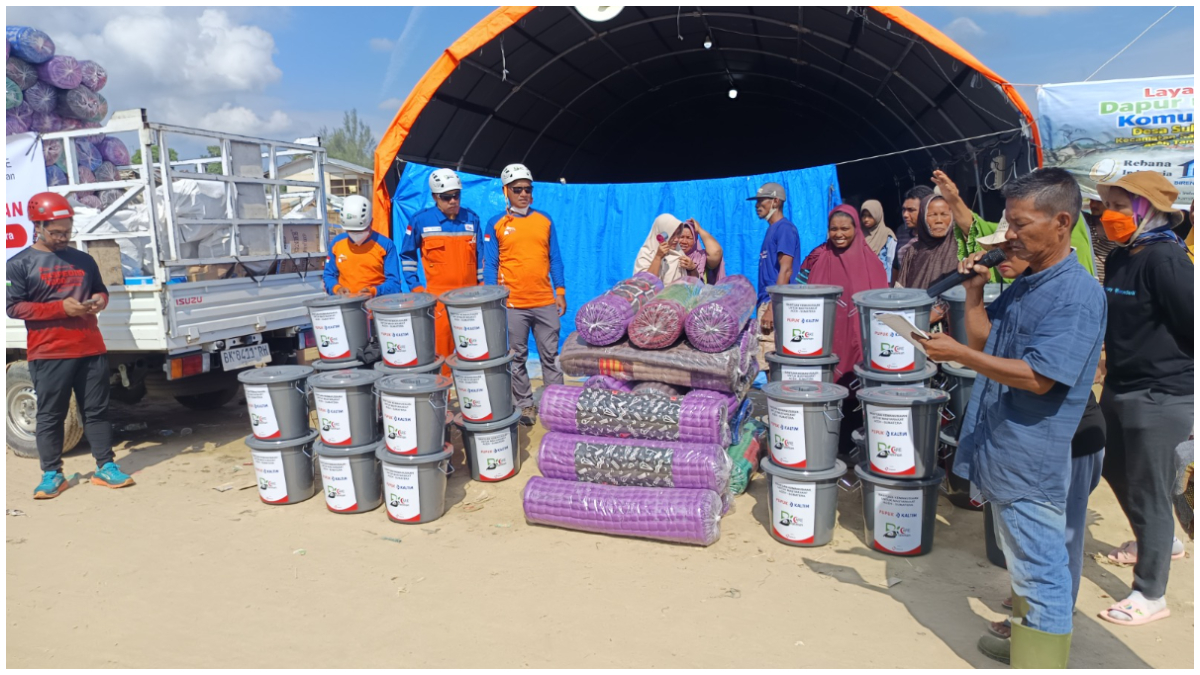 Yayasan Baiturrahman PT Pupuk Kalimantan Timur (PKT) menyalurkan bantuan untuk korban bencana banjir Aceh dan Sumatera, berupa kompor dan gas serta kebutuhan lainnya.
