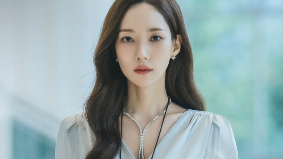 Potret Park Min-young di drama Siren