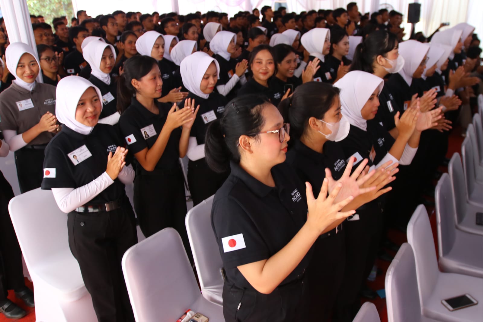 Pelepasan calon tenaga kerja ke Negara Jepang usai ikuti pembinaan di Brexa Academy, Kecamatan Cileungsi, Kabuoaten Bogor.