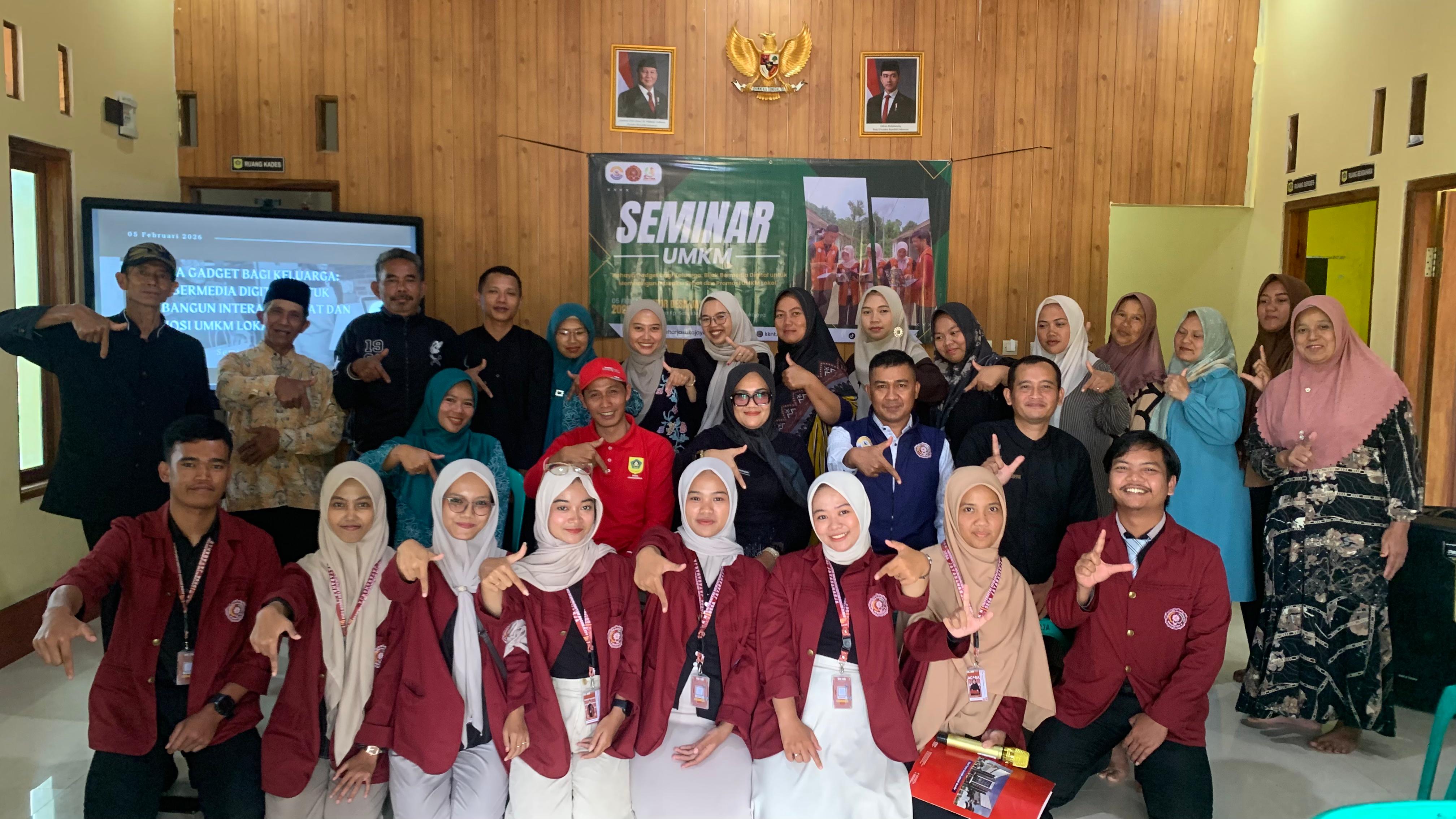 Mahasiswa KKN Tematik Universitas Muhammadiyah Bogor Raya (UMBARA) menggelar Seminar UMKM di Aula Kantor Desa Jayaraharja, Kecamatan Sukajaya, Kabupaten Bogor, Kamis 5 Februari 2026.