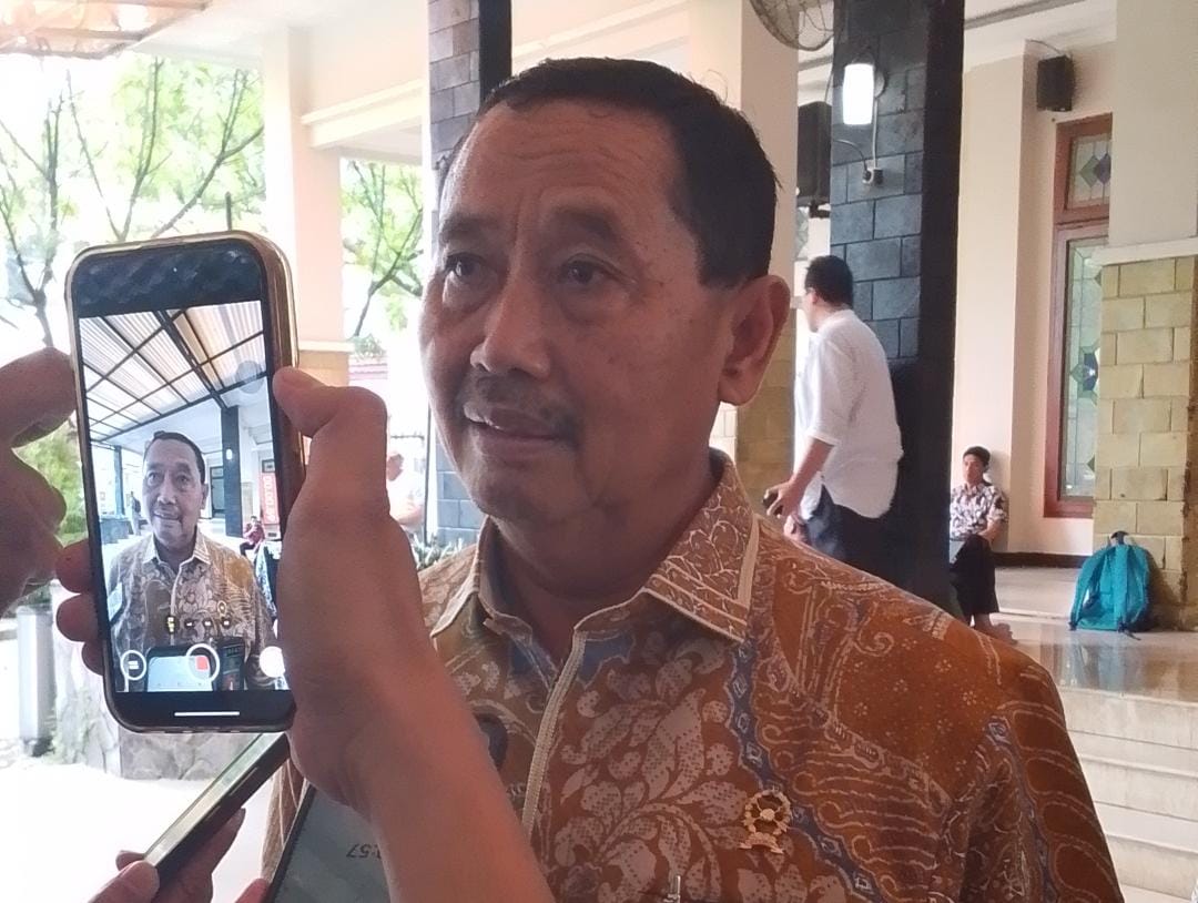 Ketua Pengandilan Tinggi Jawa Barat, Hery Supriyono saat ditemui Radar Bogor di Halaman Masjid DPRD Depok, Jumat 6 Februari 2026