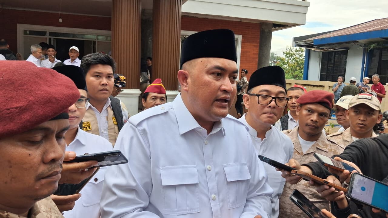 Bupati Bogor, Rudy Susmanto saat dimintai keterangan oleh Radar Bogor di Cibinong, Kabupaten Bogor, Jumat 6 Februari 2026.