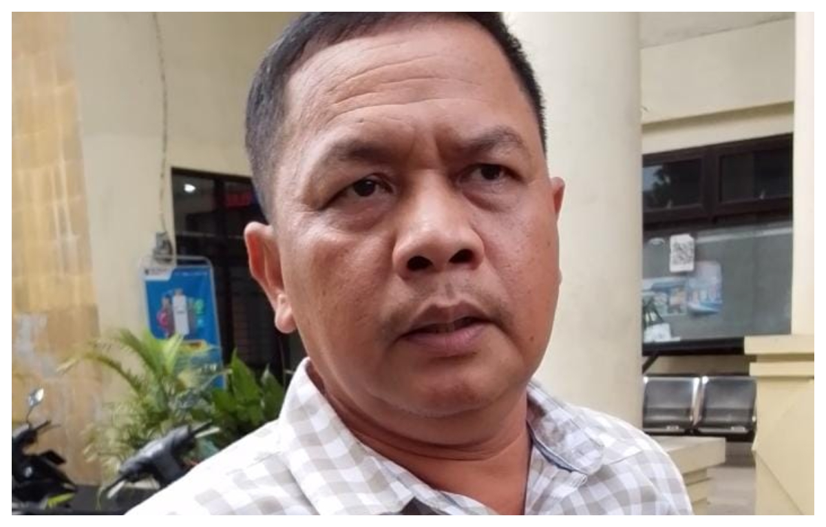 Camat Sawangan, Anwar Nasihin.