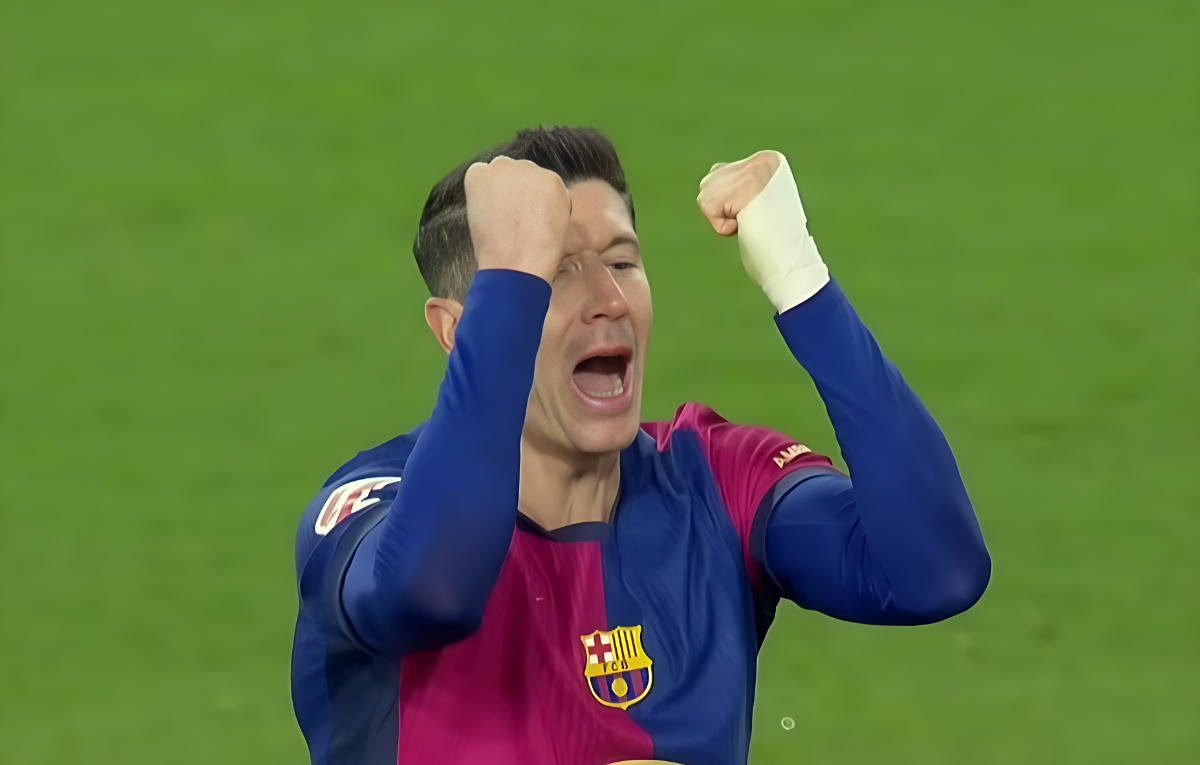Rekor yang dibuat Robert Lewandowski menyamai&nbsp;Lionel Messi dan Cristiano Ronaldo.