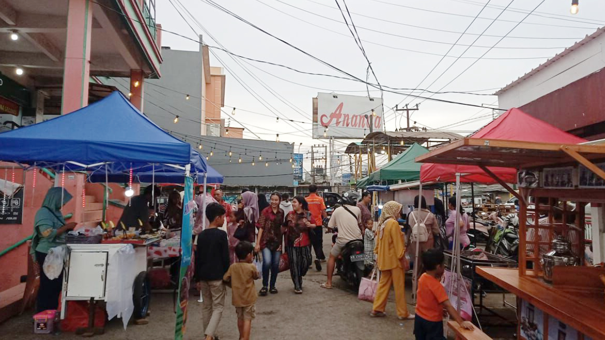 Street Food Kuliner yang disediakan Pasar Cileungsi, Kabupaten Bogor.