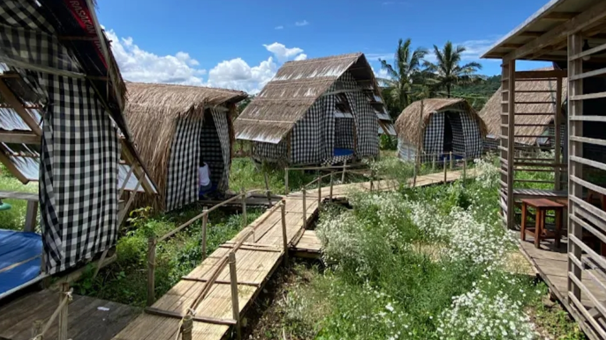 Saung Lumbung Kuningan