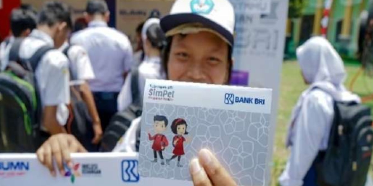 Ilustrasi pencairan bansos PIP 2026 bagi siswa SD, SMP, dan SMA yang terdaftar sebagai penerima bantuan pendidikan Kemendikdasmen.