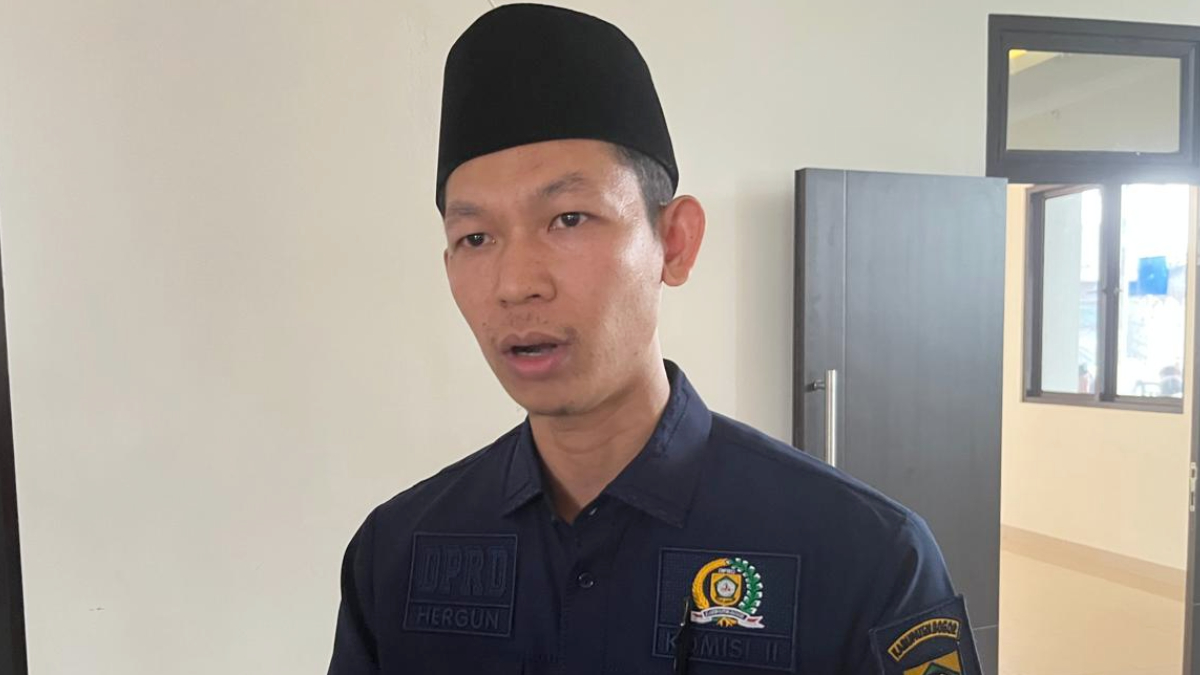 Anggota DPRD Kabupaten Bogor Fraksi Gerindra Heri Gunawan saat memberi keterangan.